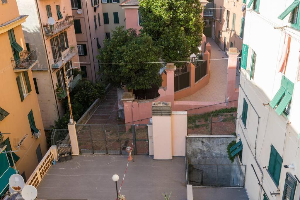 Appartamento Salita S. Anna - Affitti Brevi Italia Genua Buitenkant foto